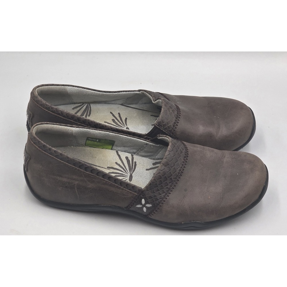 Ahnu Women's 'Jackie Pro' Reptile Embossed Brown Leather Slip-On Loafers Size 8 - Picture 4 of 12